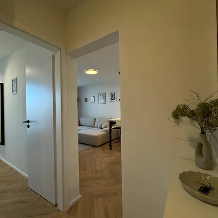 Hemsen Apartment *